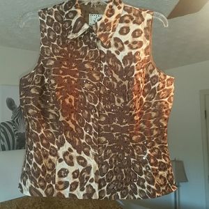 Sleeveless leopard print